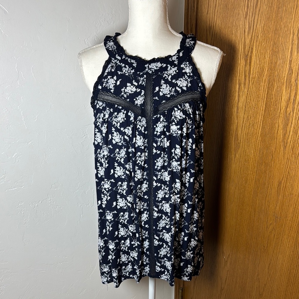 Hayden Los Angeles navy with white floral lace tank top 1XL